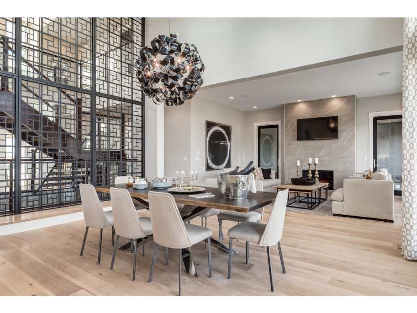 Luxury homes show increase in sales &amp; <a href="/TrickleCreekYYC/">T R I C K L E  C R E E K  H O M E S</a> agrees! <a href="/scribeskapin/">Reid Billed</a> <a href="/calgaryherald/">Calgary Herald</a> goo.gl/g0xMZy