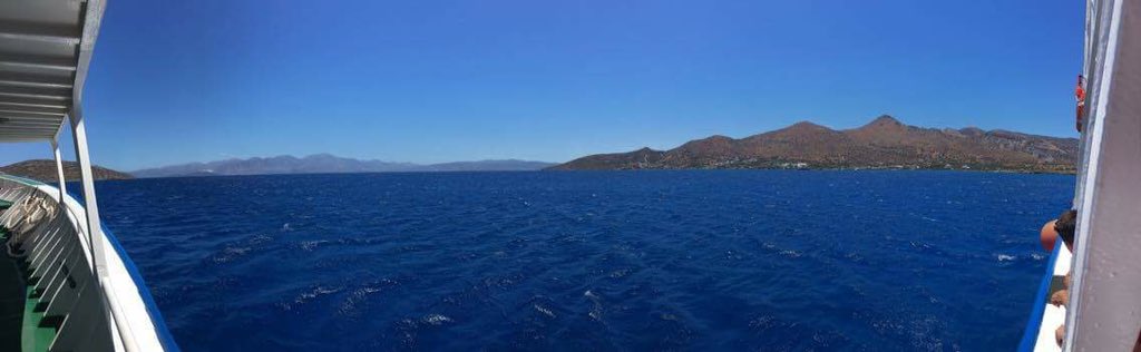 PoolAllDay's tweet photo. Best day off my life, was in the biggest pool in the world today #SeaAllDay https://t.co/sTGjCKPO5k