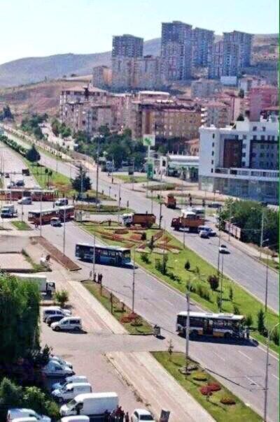 Darbecilere geçit vermeyen Malatyamızn yiğit Başkanı <a href="/ahmetcakir44/">Ahmet ÇAKIR</a> ve hemşehrilerimle gurur duyuyoruz
#KahramanÇakır