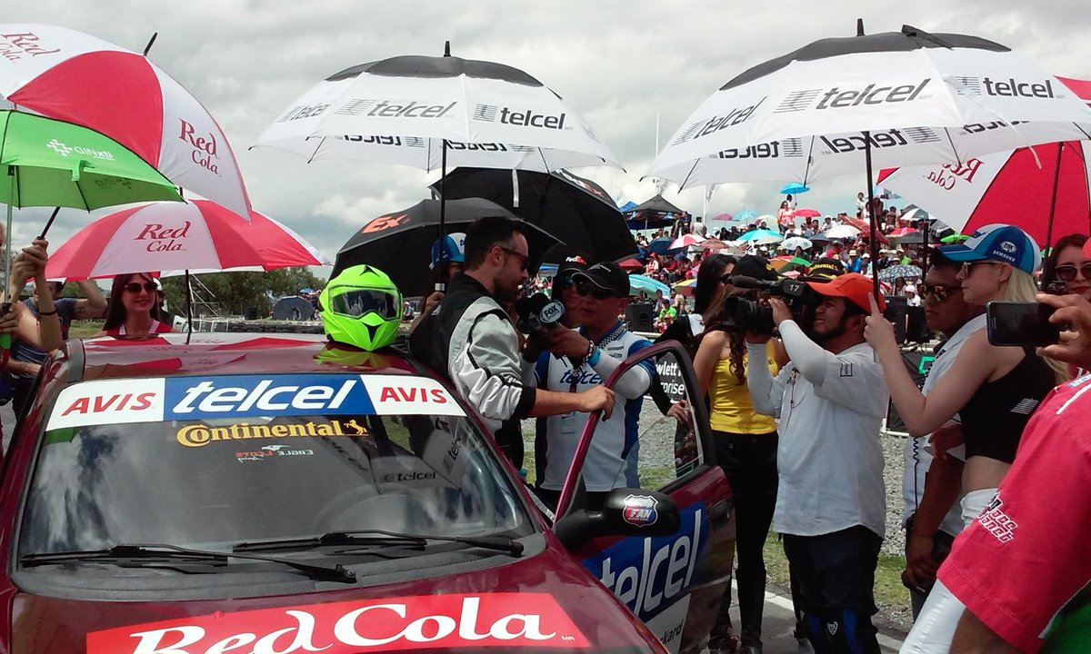 FanFsc's tweet photo. La carrera de celebridades #YoSoyFanSuperCopa #FanSuperCopa #GPHUAWEI https://t.co/GJAPKTJC6X