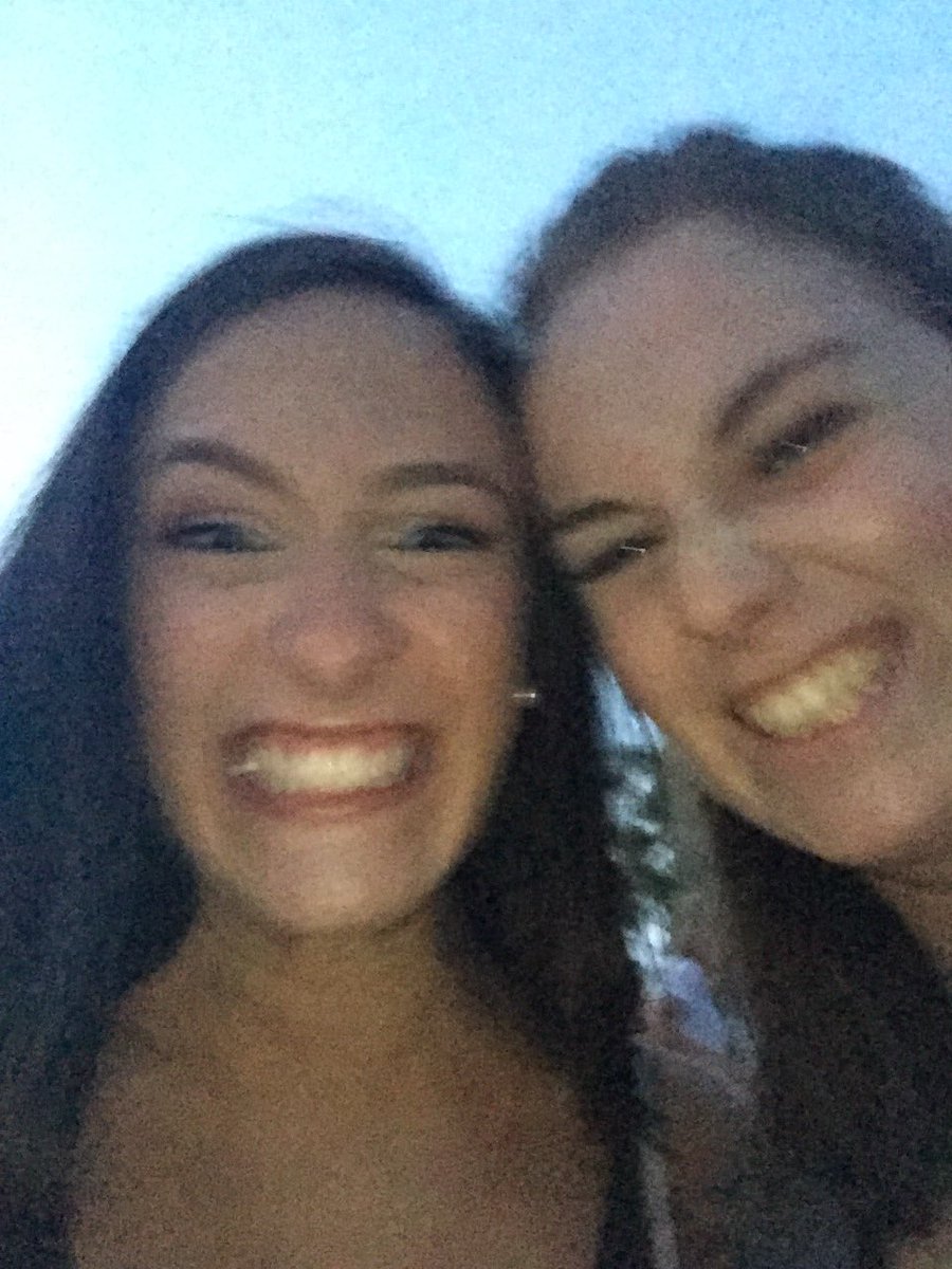 hereisjennnner's tweet photo. Happy birthday bff i love you SO much #urdope ❤️❤️❤️❤️👅🔥🔥🔥🔥 #BD wish i could party w u tonight https://t.co/3wjV62i9Lg