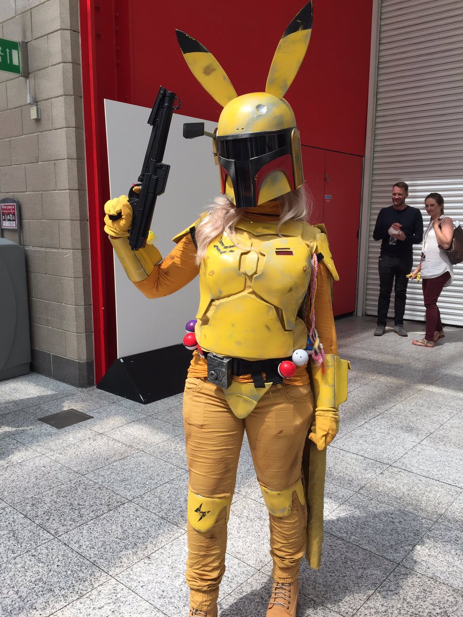 MOVIECLIPS's tweet image. Our final round of #StarWars cosplay from this year's #StarWarsCelebration - the all ladies edition. #SWCEPics