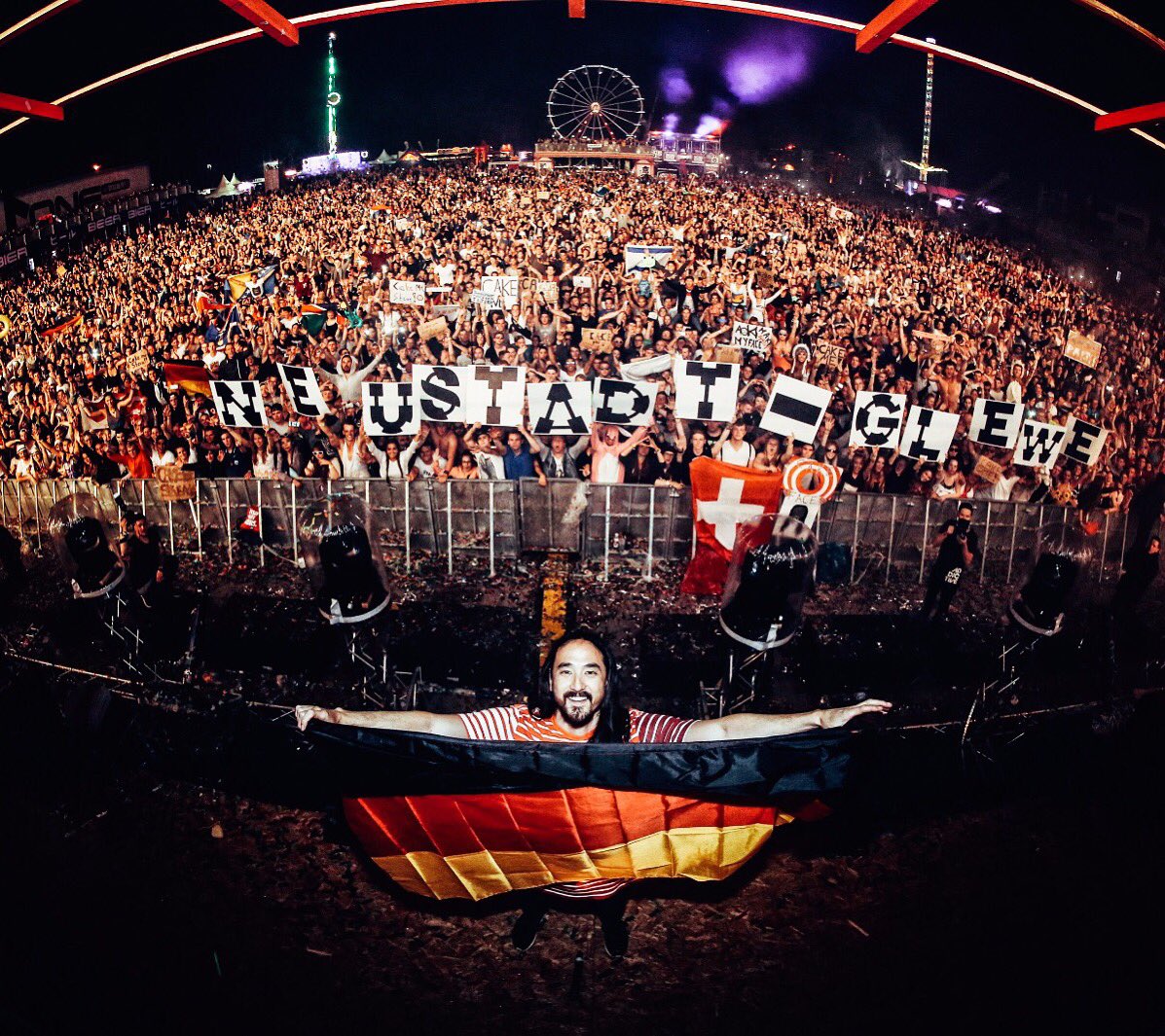 Epic time w/ the @airbeatone crowd for the second show of the night. Germany goes big! Real big! Danke shoen 🇩🇪🇩🇪 https://t.co/61YaRwiFbr