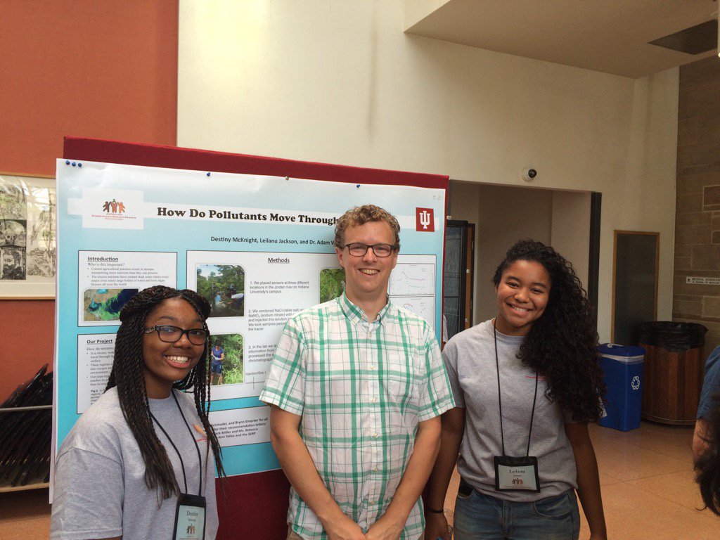 WardHydro's tweet photo. Incredibly proud of my @IUBloomington @IU_OVPDEMA #STEM interns, showing off their #nutient spiraling #research https://t.co/aIVUcN3x4V