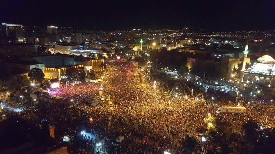 Demokrasi nöbeti devam ediyor. Darbeye ve darbecilere geçit yok.  #MilletçeMeydanlardayız