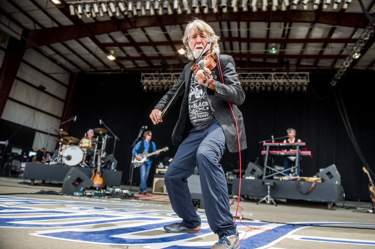 JamboOfficial's tweet photo. Sunshine and classics with @GrittyDirt! #JITH2016 https://t.co/1Ke1pTgYsV