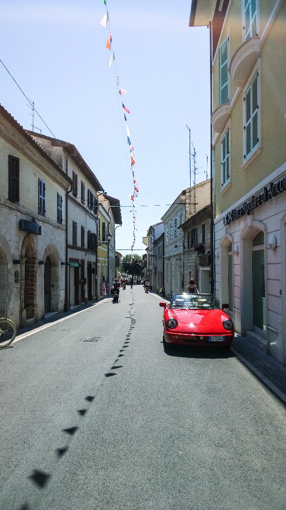 "Sulla strada per eccellere non ci sono limiti di velocità." (Cit. David J. Johnson) #numanaphotowalk
