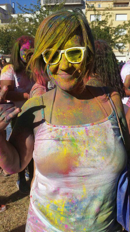 Iolanhaal's tweet photo. De colores #holi2016 https://t.co/LaCpUOolAQ