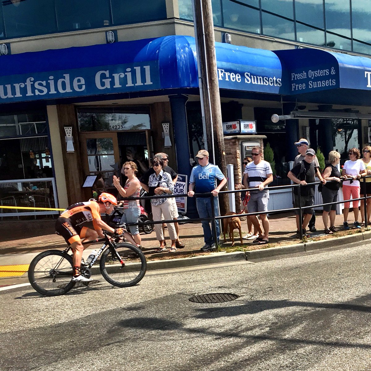 TourdeWR's tweet photo. 2 laps to go! @RyanRoth52 still away & it sounds like @iamkaler is #TdWR2016 omnium leader, in second. https://t.co/FtejfjYtvl