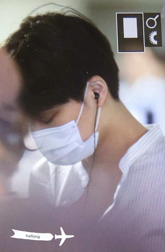 _KaiFlying's tweet photo. 160718 KIX #KAI 😷😳 https://t.co/6KIKPk8jvu