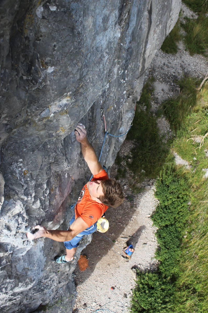 Nice afternoon down the local. Good to climb the Roy Walker Connection 8a. <a href="/mammut/">Mammut</a> <a href="/lyonequipment/">Lyon Equipment</a> #climbing