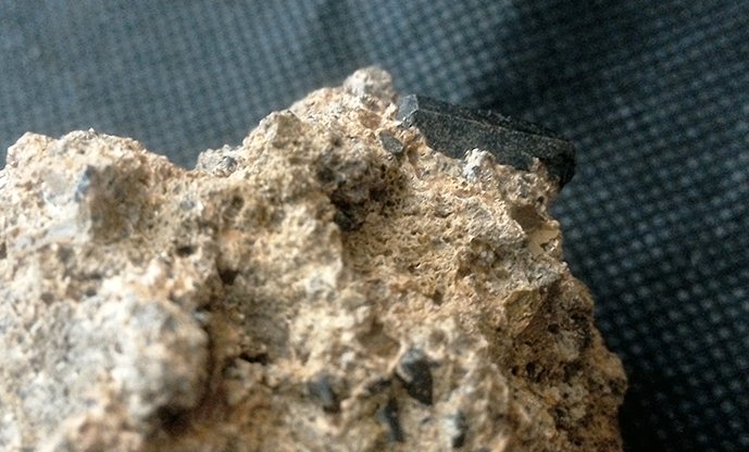 collectionofgem's tweet image. #Augite from #VlcíHora, Czech Republic
buff.ly/29HN4Iv