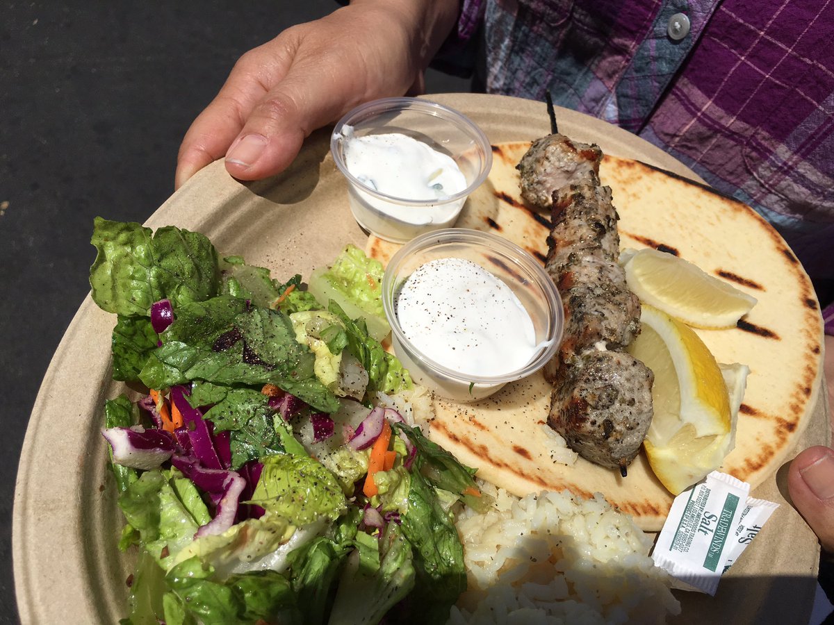 KayteDeioma's tweet image. It's @SBGreekFest today in @VisitRedondo #food #dancing #MyDayInLA #Opa!