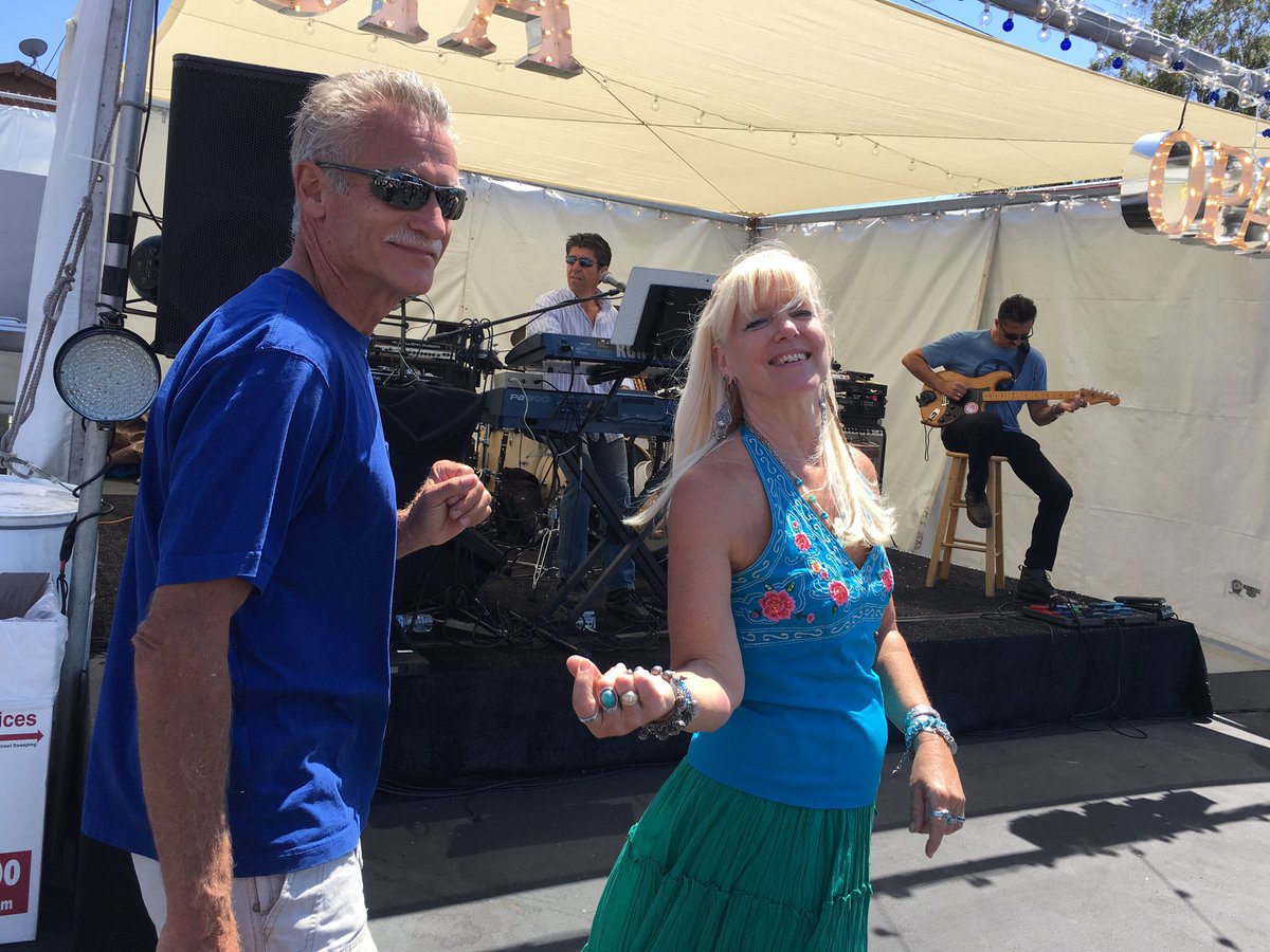 KayteDeioma's tweet image. It's @SBGreekFest today in @VisitRedondo #food #dancing #MyDayInLA #Opa!