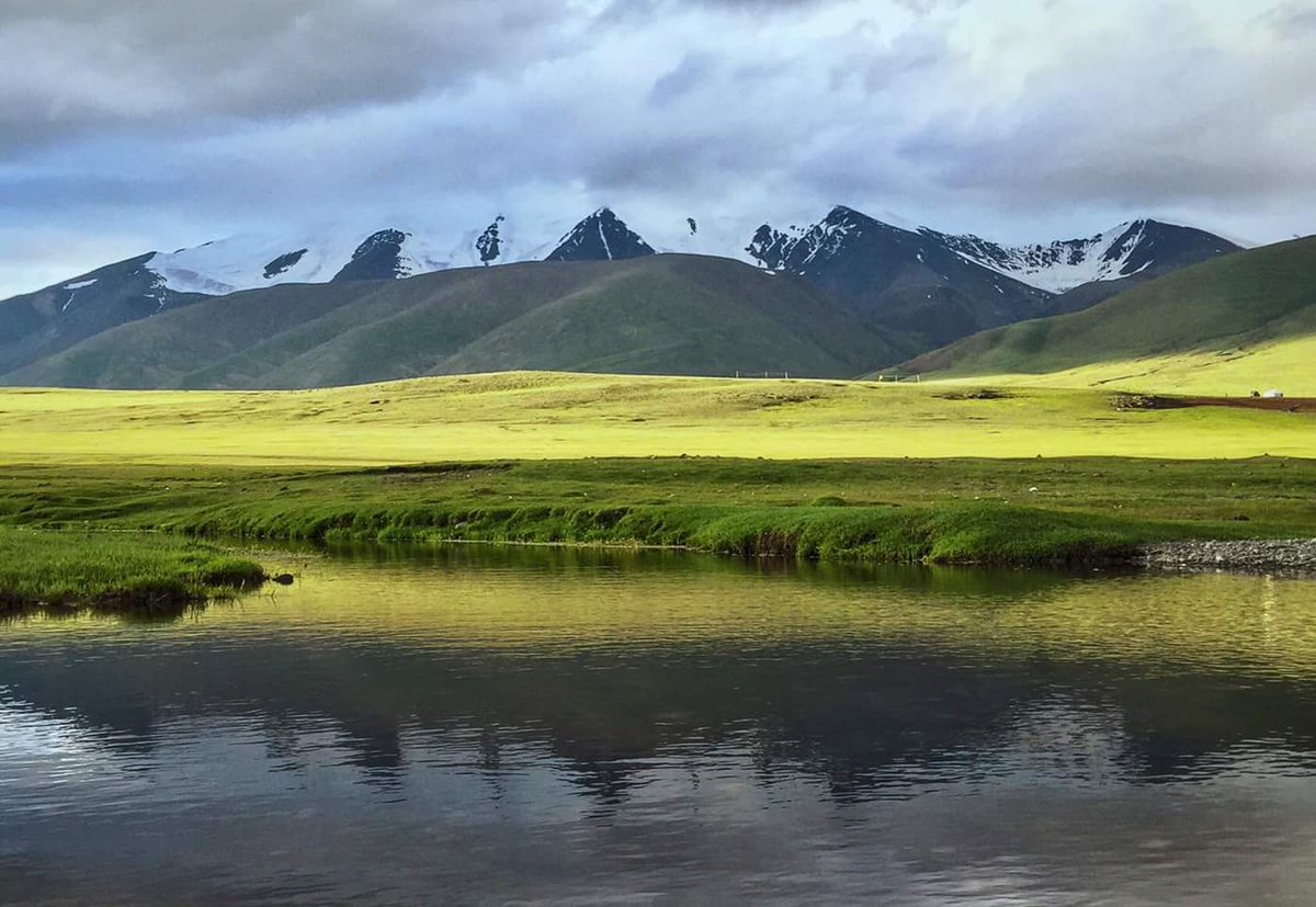 Шинэ 7 хоногийн мэнд
Мөнхцаст Цамбагарав хайрхан