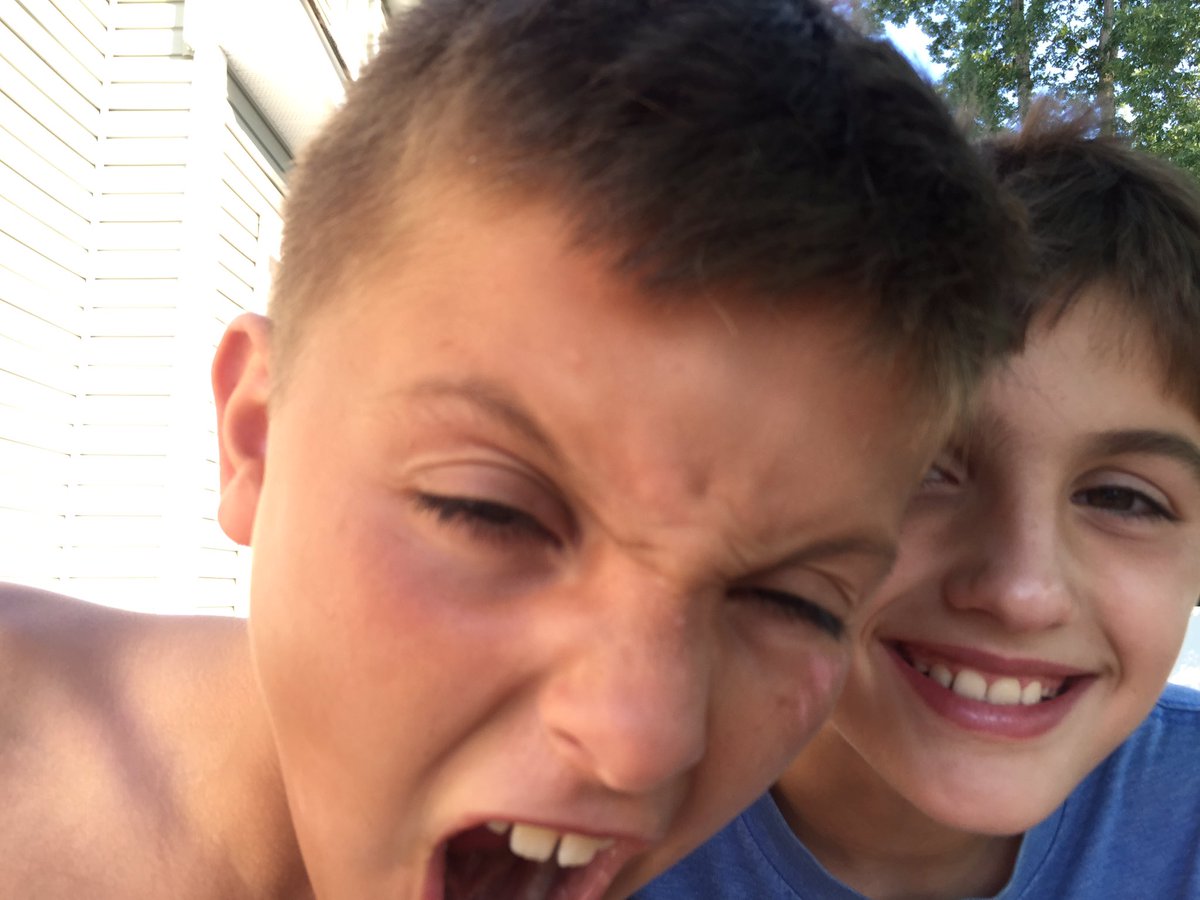 R.E. Shapson tweet media