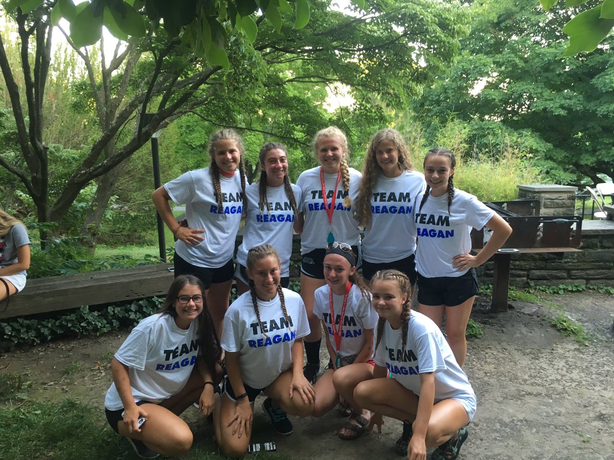 CDFHvarsity's tweet photo. #TeamReagan at team camp!! #CDFHPride 💚🏑💚🏑 https://t.co/uc12MyMmbJ