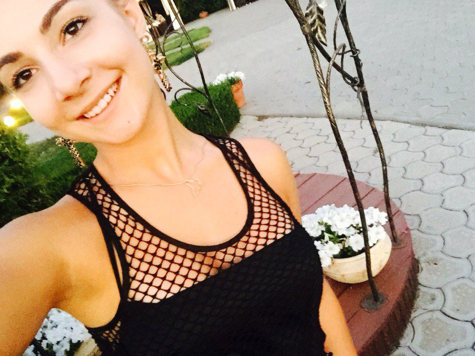alinayumy's tweet photo. Веселая https://t.co/6309wauEs5