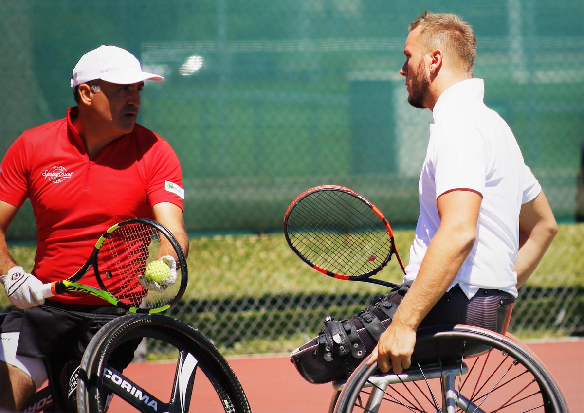 LalaonlyI's tweet photo. Vainqueurs du double messieurs @SwissOpenSHG #Genève   @HoudetStephane @Nicolas_Peifer (photo.annafromathins) https://t.co/We23qcADIo