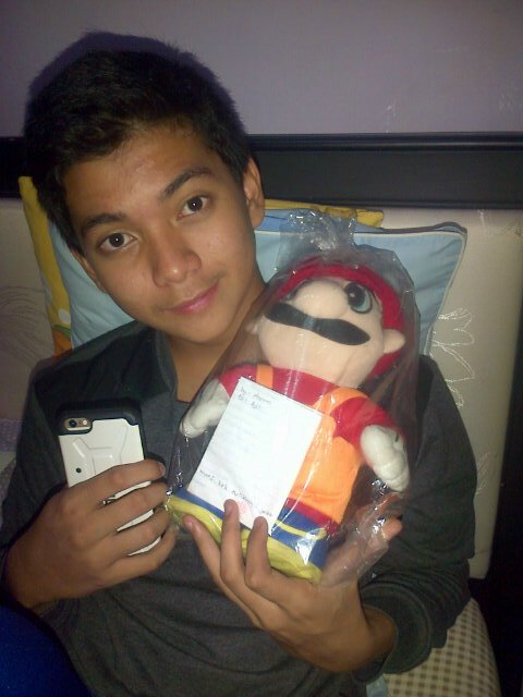 AjilDitto_08's tweet photo. Makasiii ya dek bonekanya, lucuuu deh :) ini bener nama kamu yaa - Refaliensadhan https://t.co/yB7CUlCUOu
