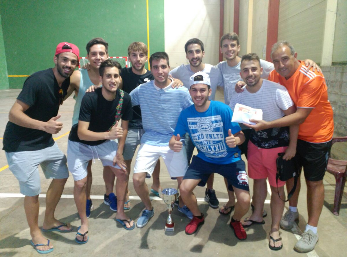fsmercenarios's tweet photo. Campeones maraton cueva del hierro! https://t.co/3ornXBp02w