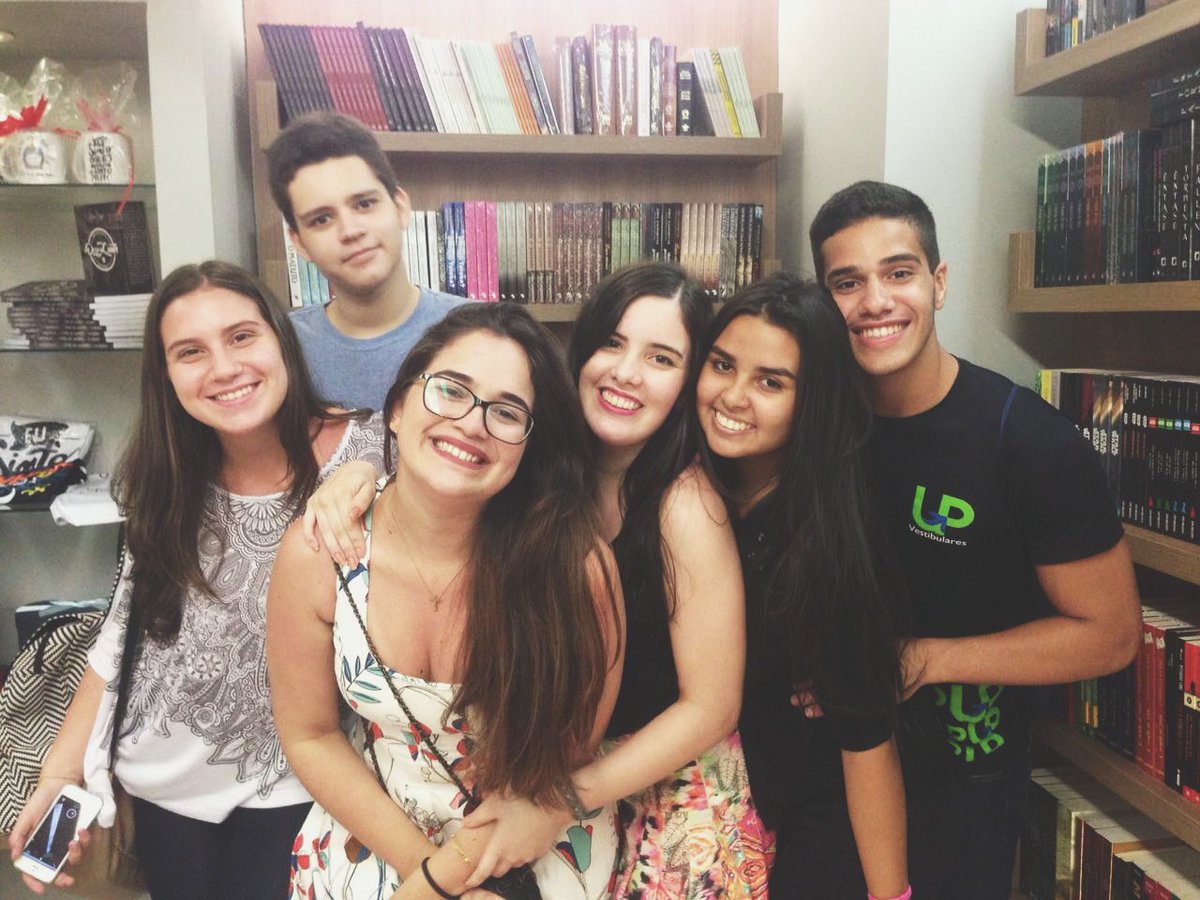 deborasalesc's tweet photo. Os melhores ❤ #sacrificio #2reais https://t.co/WBDJXyiclr