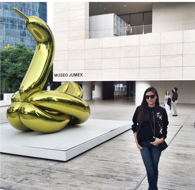 MundoBrecoBr's tweet photo. Linda @anabrendac em visita ao #MuseoJumex #Polanco #JeffKoons ❤
Ft by seu fotografo pessoal @ivansanchezz_ https://t.co/6XquOkdYOI