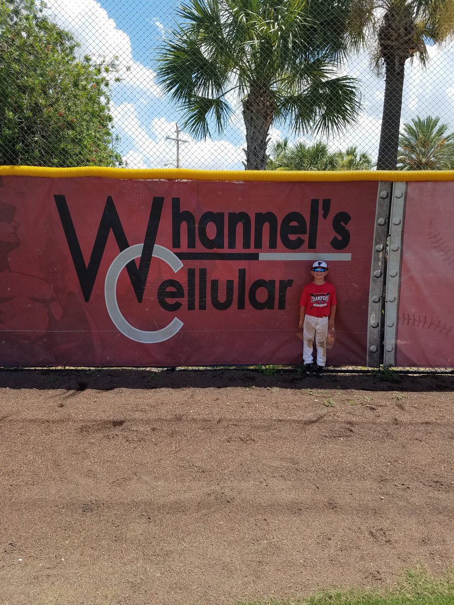 jwhannel's tweet photo. @UTBaseballCamps thanks so much for a great week!! You guys are the best. @UT_Baseball @UTbull22 @JefeHerschel7 https://t.co/EVK5myb1Kf