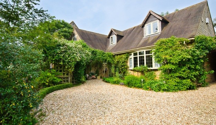 Relo2oc's tweet image. If you want burglars to pass by your home, take advantage of these tips: otbd.it/BAgXuv