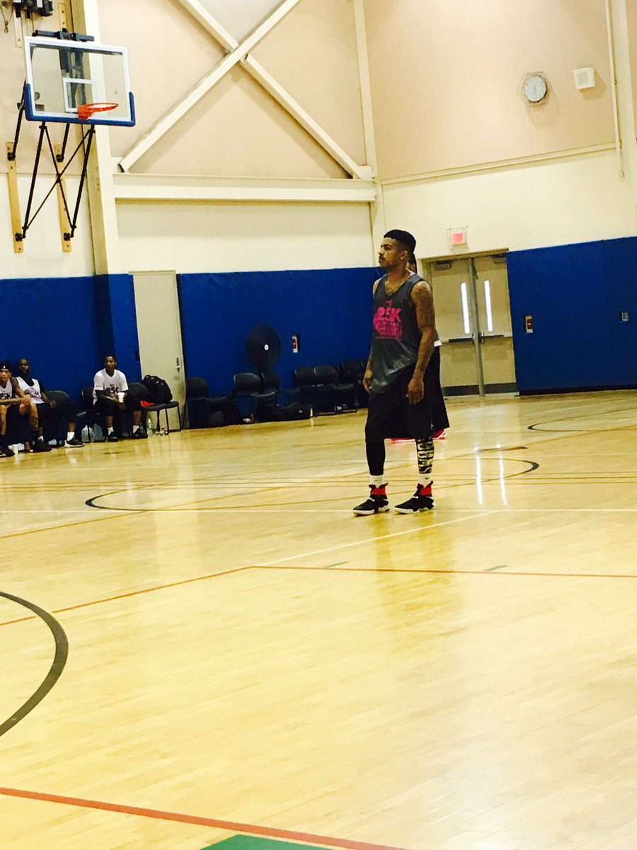 mr2humble3's tweet image. Stay down I deserve it! 🙏🏾 🏀
#weonlyknowoneway
#Ny25kProAm
#Blessed