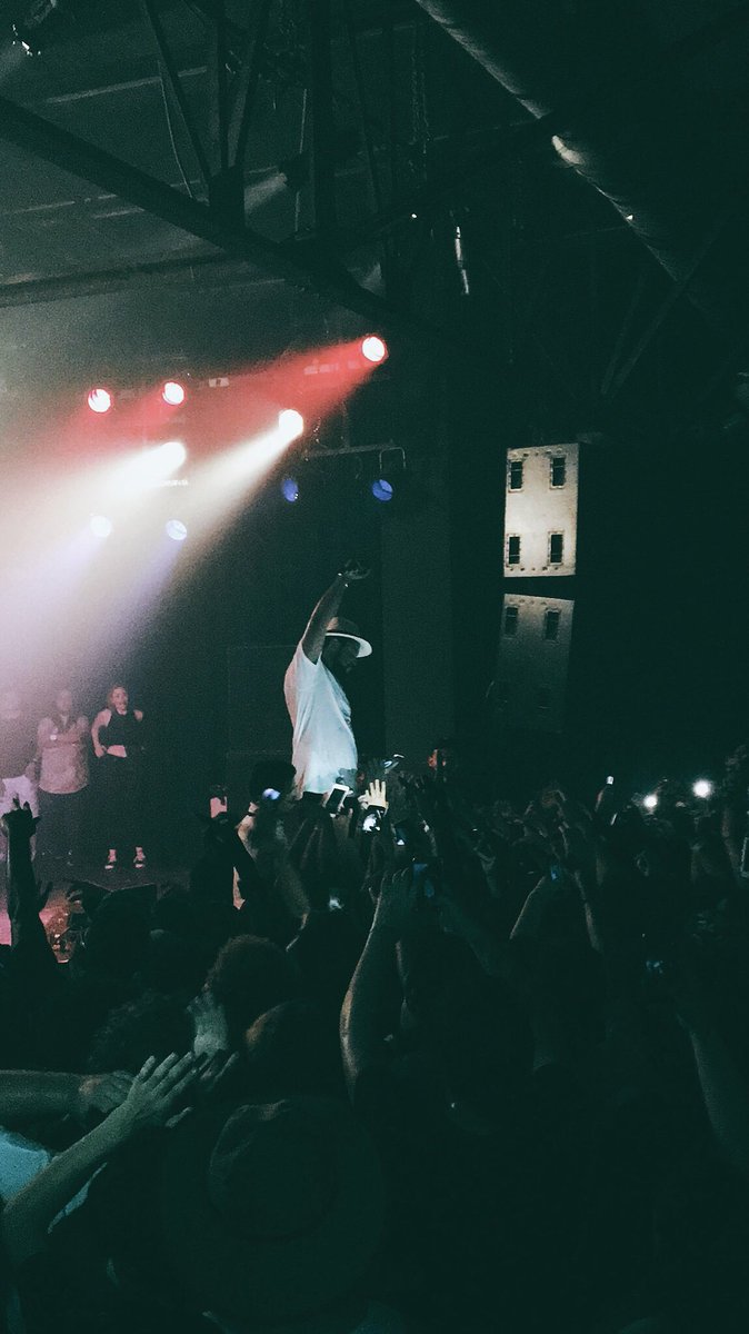 FUCKITSJUAN's tweet photo. g r o o v y . t o n y | houston07.17
#BlankFaceLP #GroovyTonyPitStop 
@ScHoolBoyQ https://t.co/uOtRoSbAAG