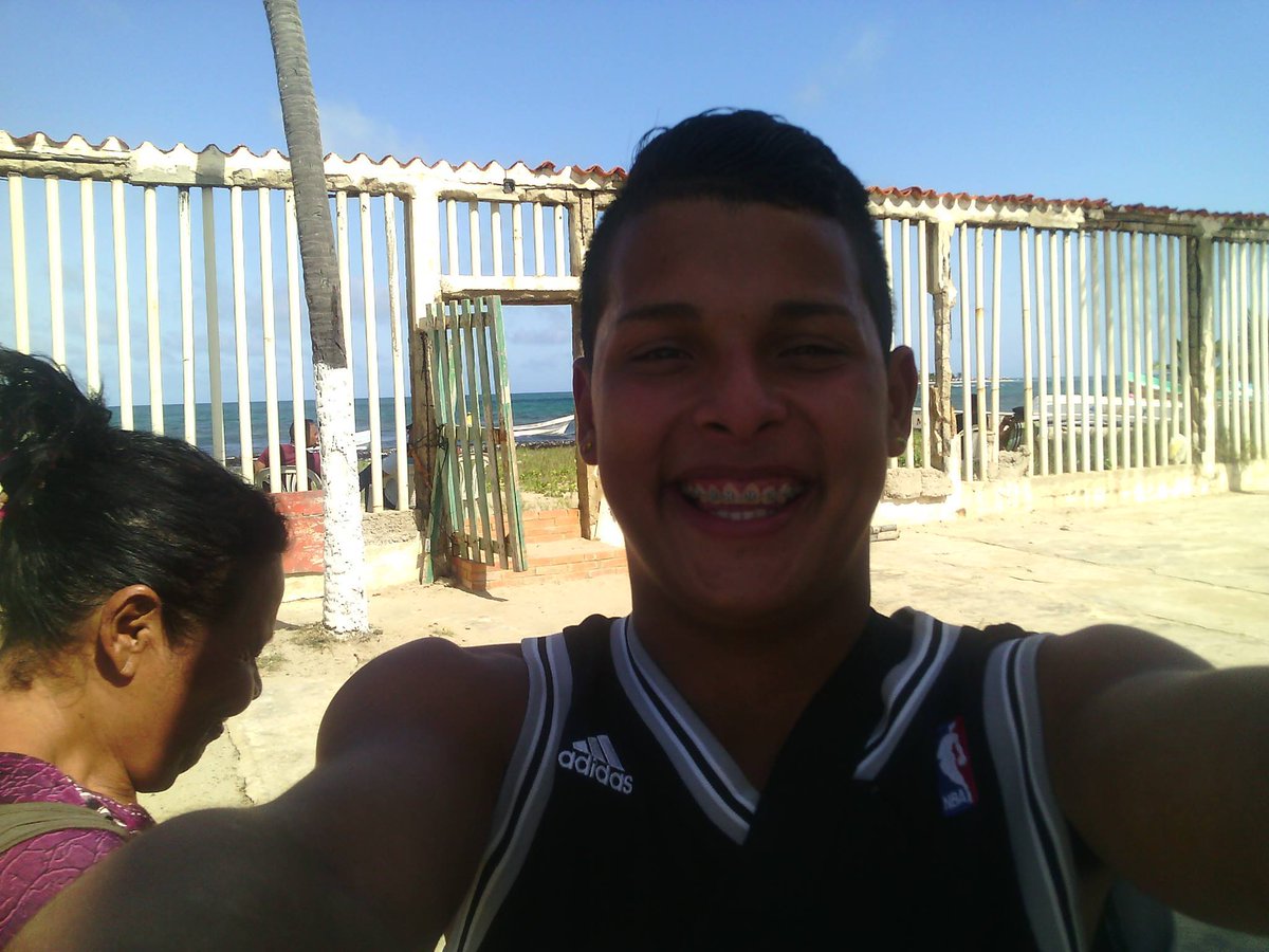 Alexirodriguez's tweet photo. https://t.co/3TUVhHVl1L
