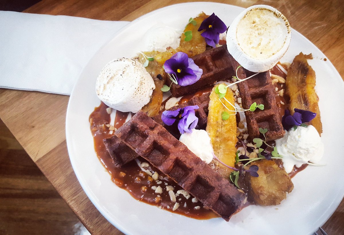 simtiaz's tweet image. Peanut Butter Smore Waffles from #fourthchapter #prahran #waffles #peanutbutter #foodie #food#brunch #foodlife