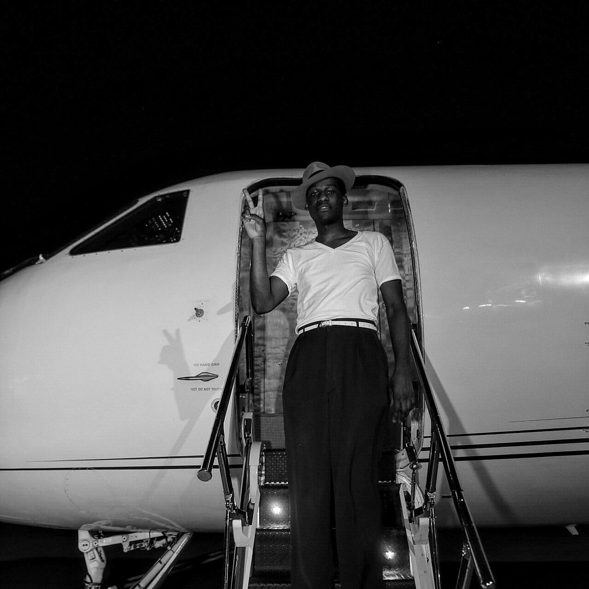 Leon Bridges tweet media