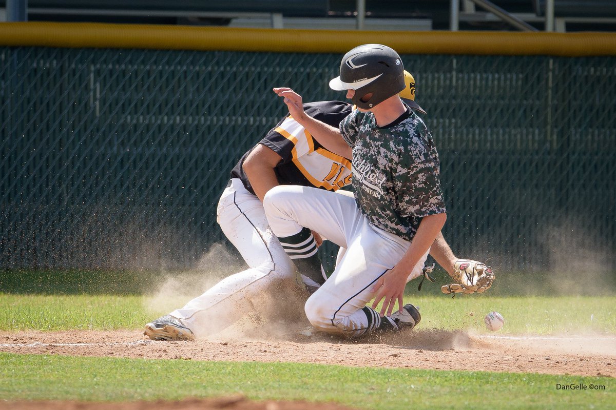 DanGellePhoto's tweet photo. @LitchBaseball vs NLS @legionhub https://t.co/GUr5mmDeqC https://t.co/iIkm5eWJbL