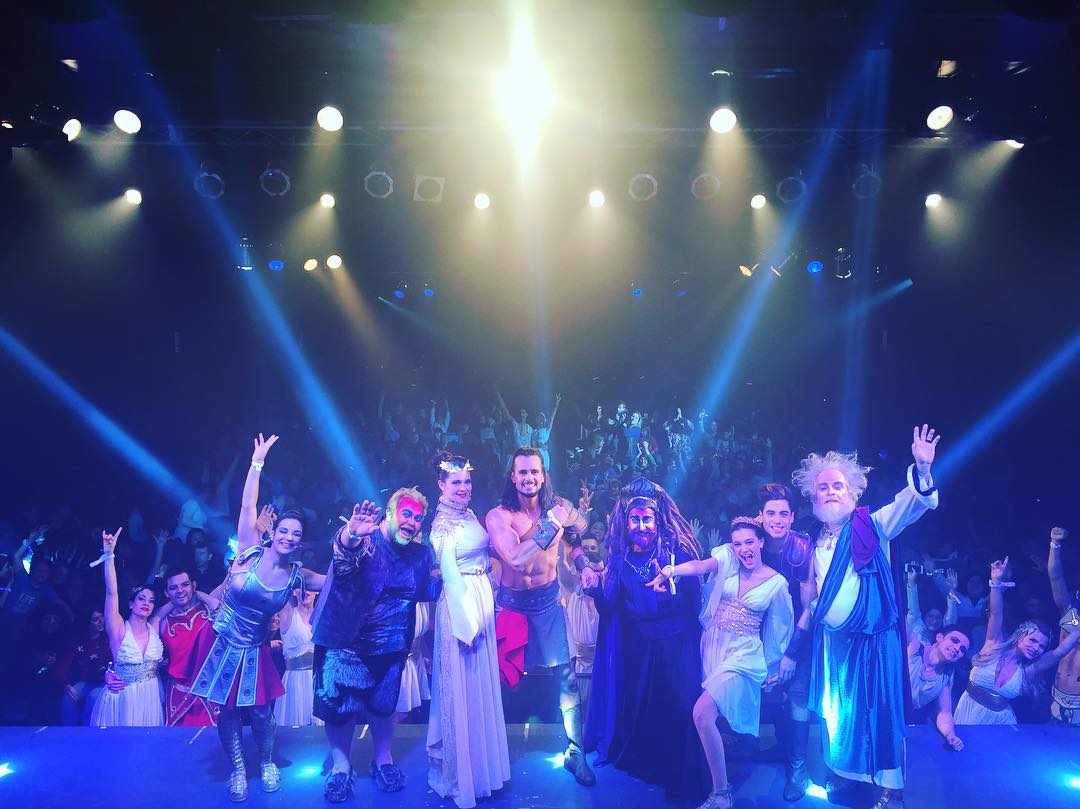 wishrevolution's tweet photo. Gran elenco!!!! 👏💥🎭⚔💗 #HerculesFamilyTour https://t.co/U8ZTNr4GWc