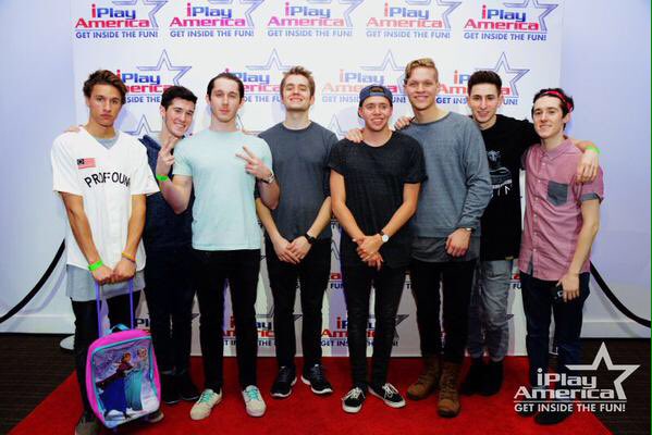 toddysdobrik's tweet image. they are truly some of the coolest guys around, you won&apos;t find a better fandom either 😉  #sdkfollowparty