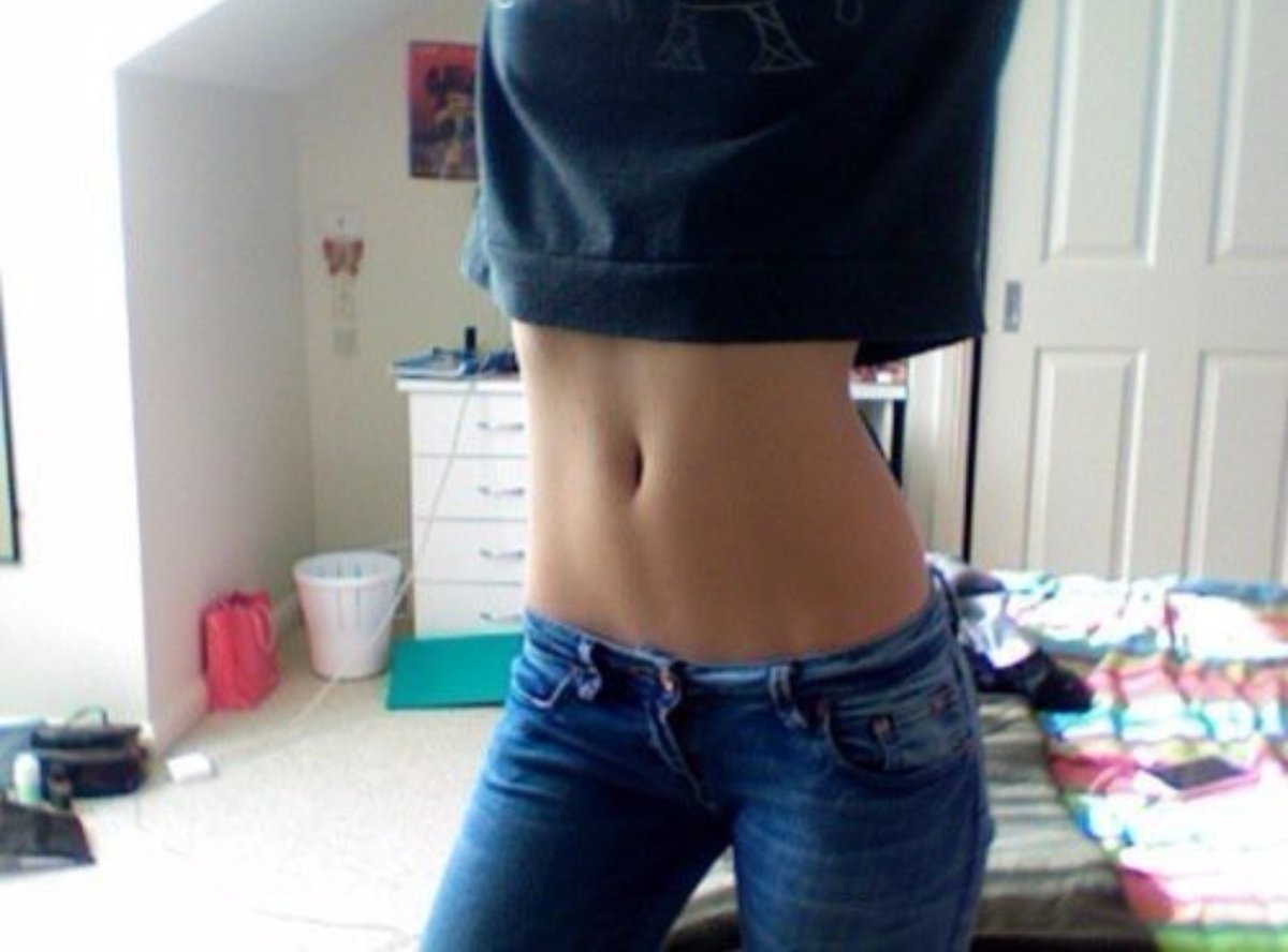 worthless_tiger's tweet image. flat tummy