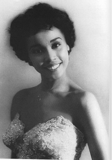 TheFemaleMorman's tweet photo. Happy Birthday Diahann Carroll 😩😩😍😍🎉🎉💕💕💕💕💕 #ClassyClassic #BestActress https://t.co/yIOpbHdSXw