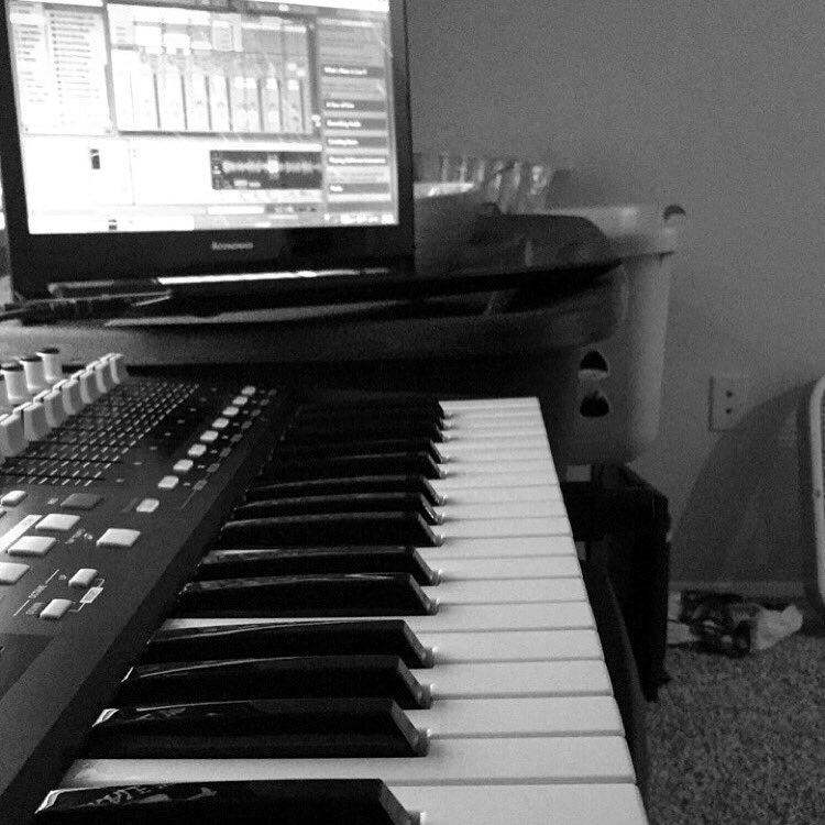 Playing around with my new keyboard #AKAIMPK49