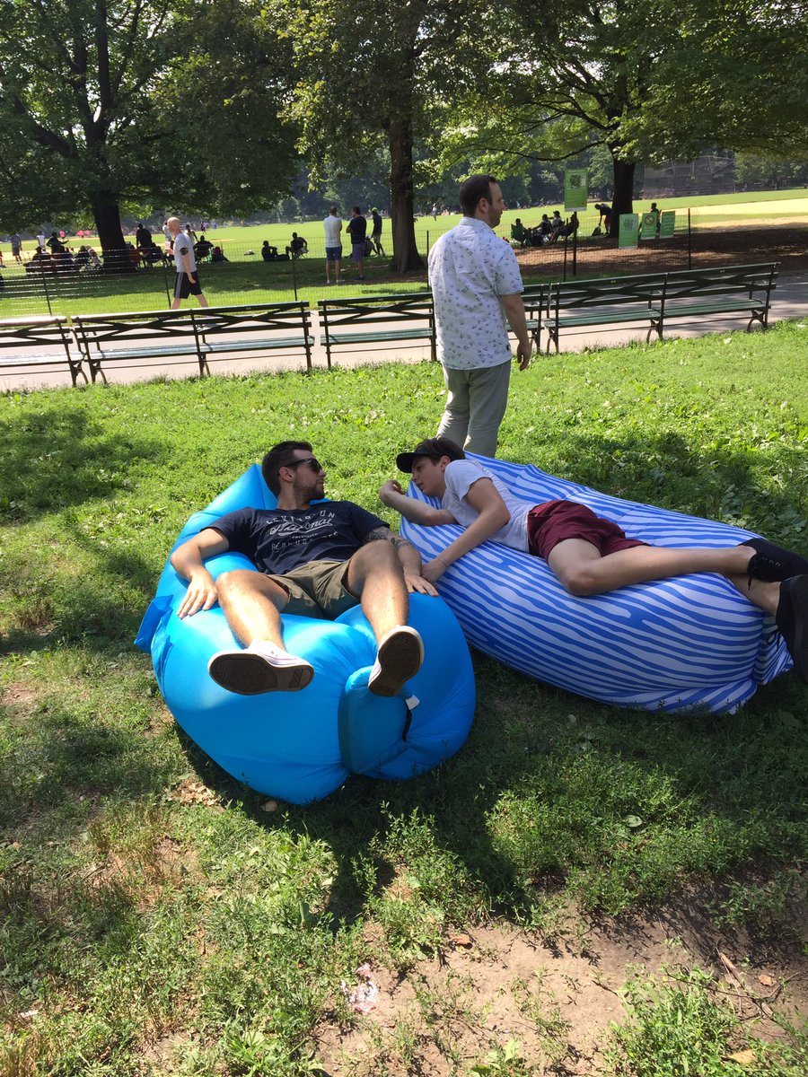 Pietroniro16's tweet photo. @PouchCouch in Central Park with @kpierroniro https://t.co/zGGoYemfj2