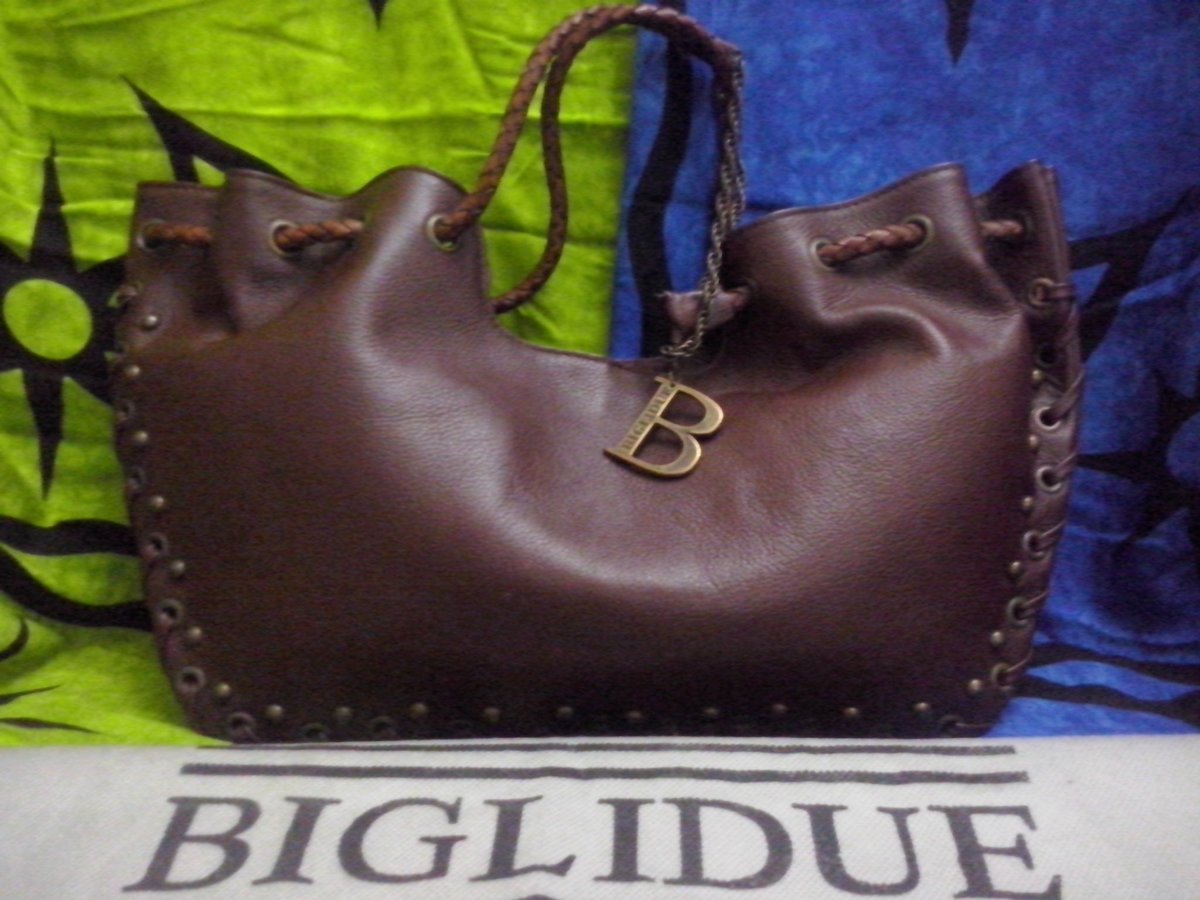 Doméstico consola Indefinido FABIOLA GONZÁLEZ on Twitter: "SE VENDE CARTERA BIGLIDUE ORIGINAL DE CUERO MARRÓN OSCURO. USADA UNA VEZ #Caracas #Venezuela #ventadegarajeccs https://t.co/DqAnxmchLk" / Twitter Doméstico consola Indefinido FABIOLA GONZÁLEZ on Twitter: "SE VENDE CARTERA BIGLIDUE ORIGINAL DE CUERO MARRÓN OSCURO. USADA UNA VEZ #Caracas #Venezuela #ventadegarajeccs https://t.co/DqAnxmchLk" / Twitter