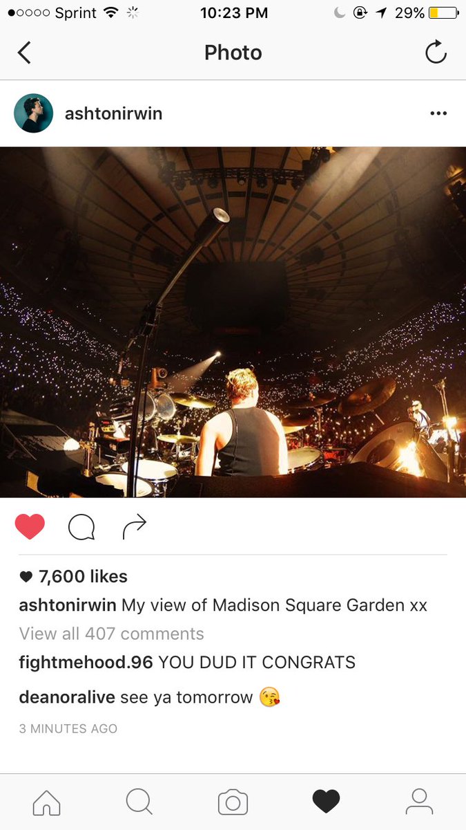 5SOSAtTheGarden's tweet photo. so proud https://t.co/W07A2aYl29