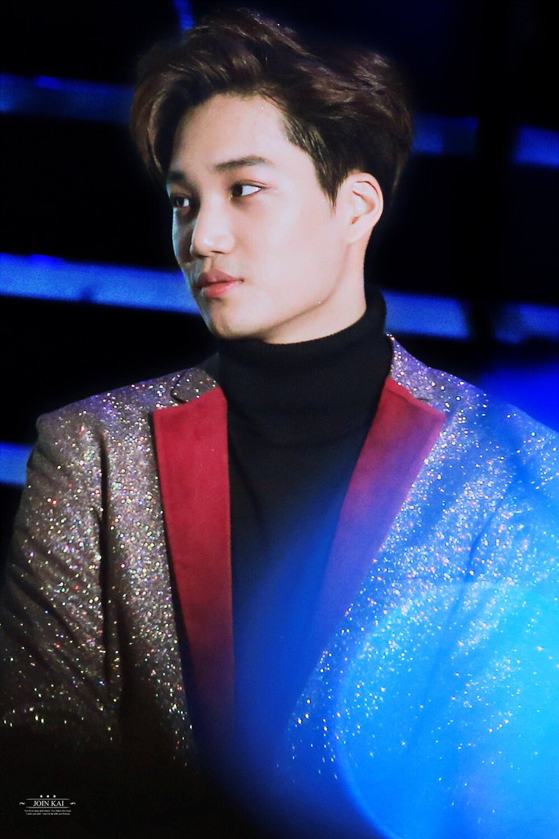 JoinKai0114's tweet photo. #카이 #종인 나의 머리속에 네 얼굴 그릴 수 있다 https://t.co/tTMbqxCYrB