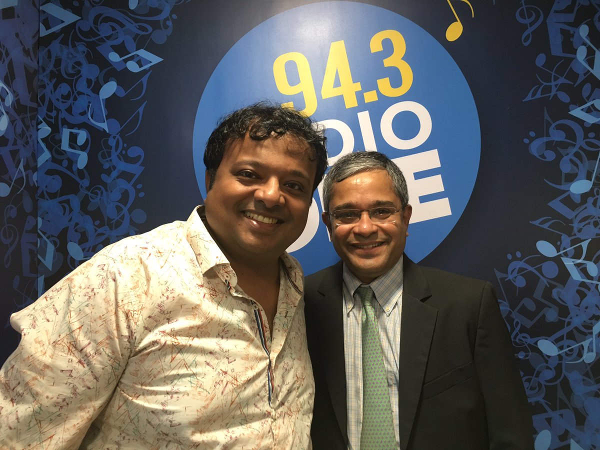 HrishiKay's tweet photo. talking #FinTechStartUps &amp;journey from rank holding #CA to moneymarkets, mutualfunds then @AxisBank @rajivanand #943 https://t.co/33lUL2CDll