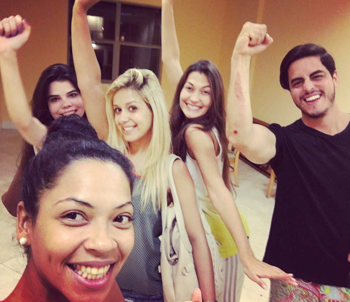 ROMITALEAL's tweet photo. #Ensayo de #Domingo #vatomandoforma #AmorAlArte #miami #theatre #actor #actress #acting #act #Yeah 🎭💜 https://t.co/vcJyP1gj9P