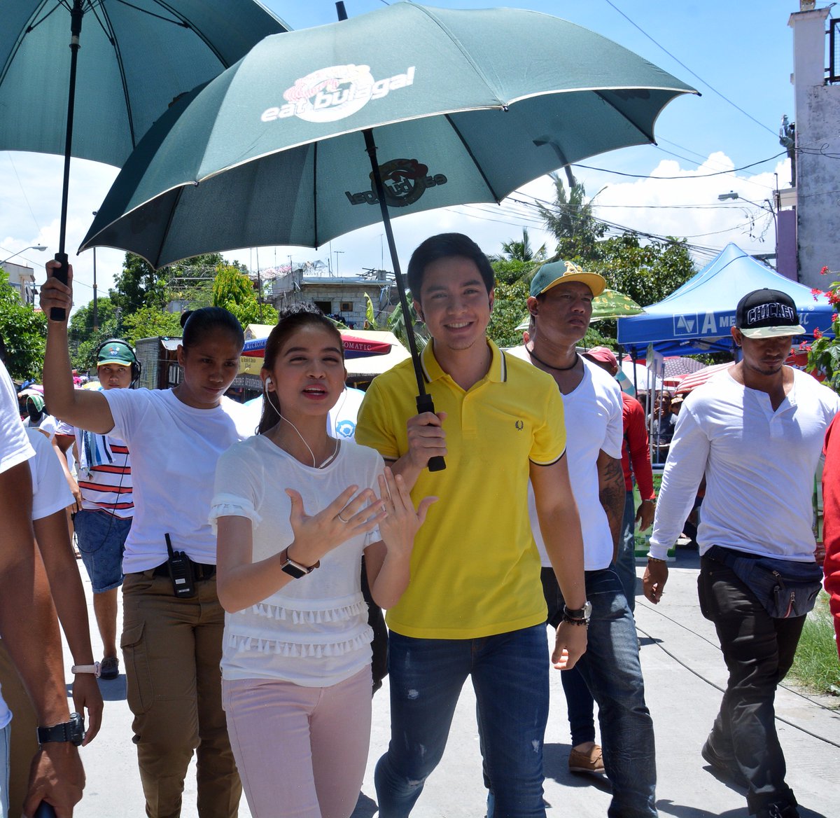 EatBulaga's tweet photo. Caring bae :) 

Susunod na ang pagsugod ng swerte sa Juan For All, All For Juan! #ALDUBAngPagdukot https://t.co/8tWOxRPiK8