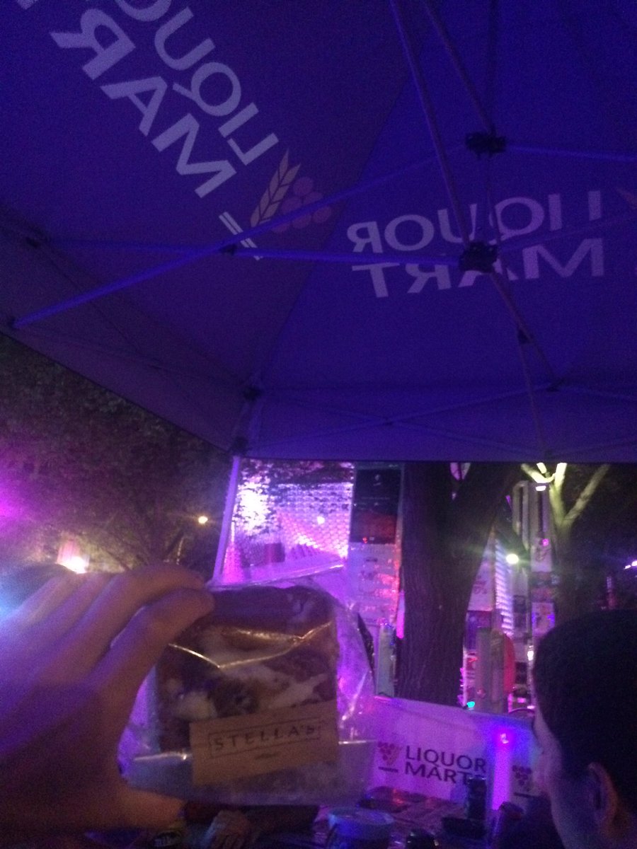 Thanks for the baked goods at <a href="/WinnipegFringe/">Winnipeg Fringe Festival</a>, <a href="/MyStellas/">Stella's Cafe</a>! Love <a href="/StrikeUltimate/">Wpg General Strike</a> <a href="/CMUltimate/">Critical Mass</a> <a href="/PBHGultimate/">PBHG Ultimate</a> #WpgFringe