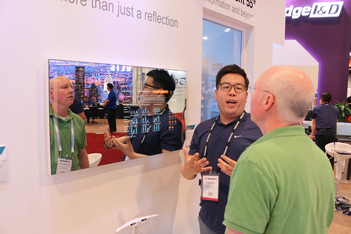 edgeindd3's tweet image. Our #mirrordisplay at #infocomm2016. #interactivesolutions