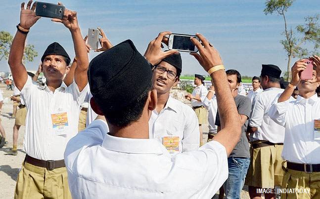 .As <a href="/RSSorg/">RSS</a> gets tech-savvy, ~47200, mostly youngsters apply 4 RSS membership online this yr
ecoti.in/cTC-IZ